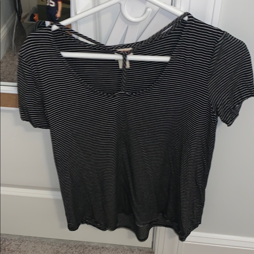 Criss cross top